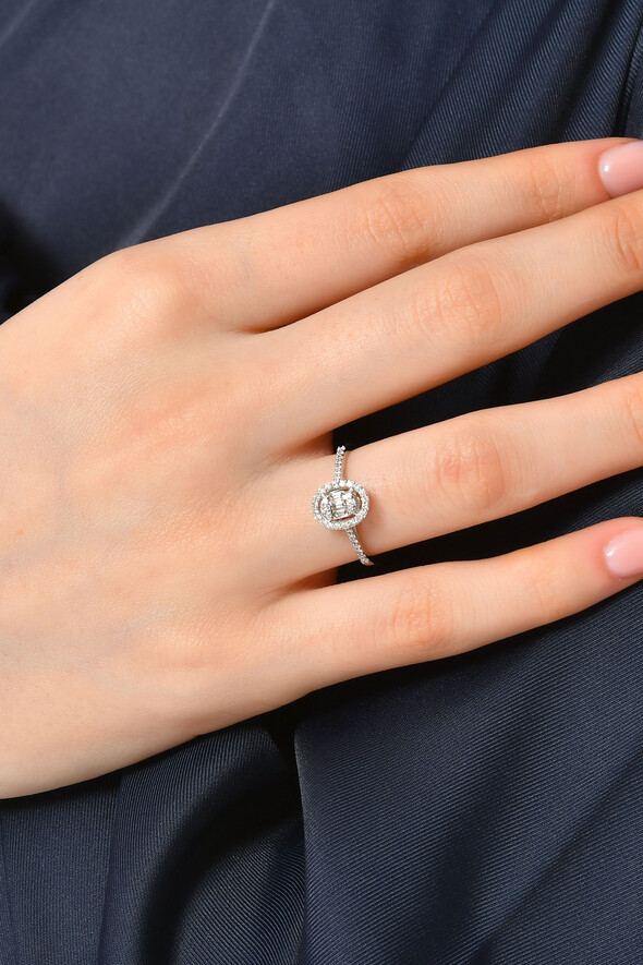 0.34 Karat Pırlanta Baget Oval Model Yüzük - 2