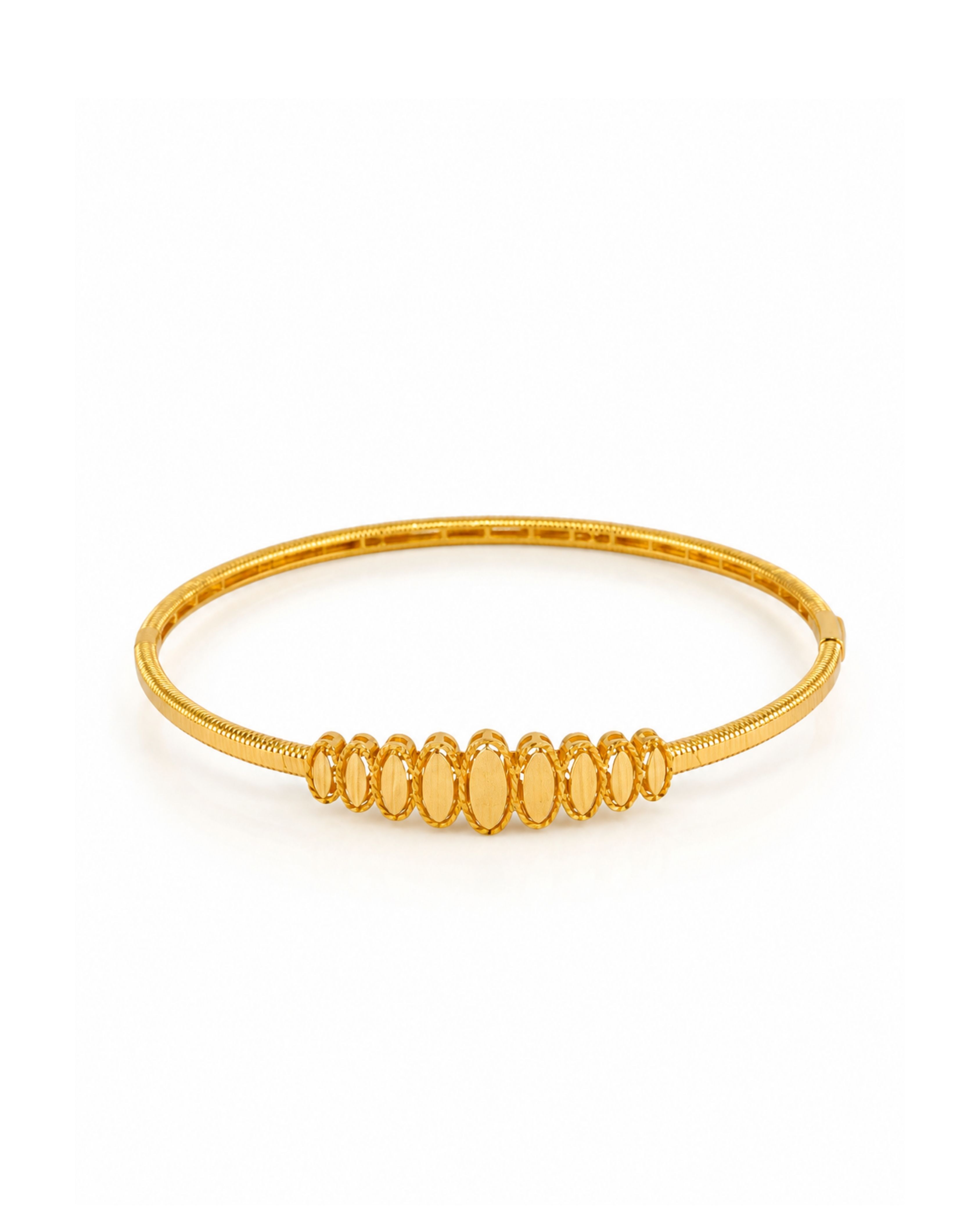 Oval Motifli Altın Kelepçe - 